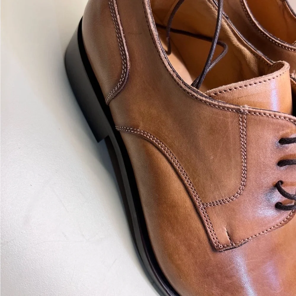 Vittorio Tan Oxford Shoes Sleek Leather Design